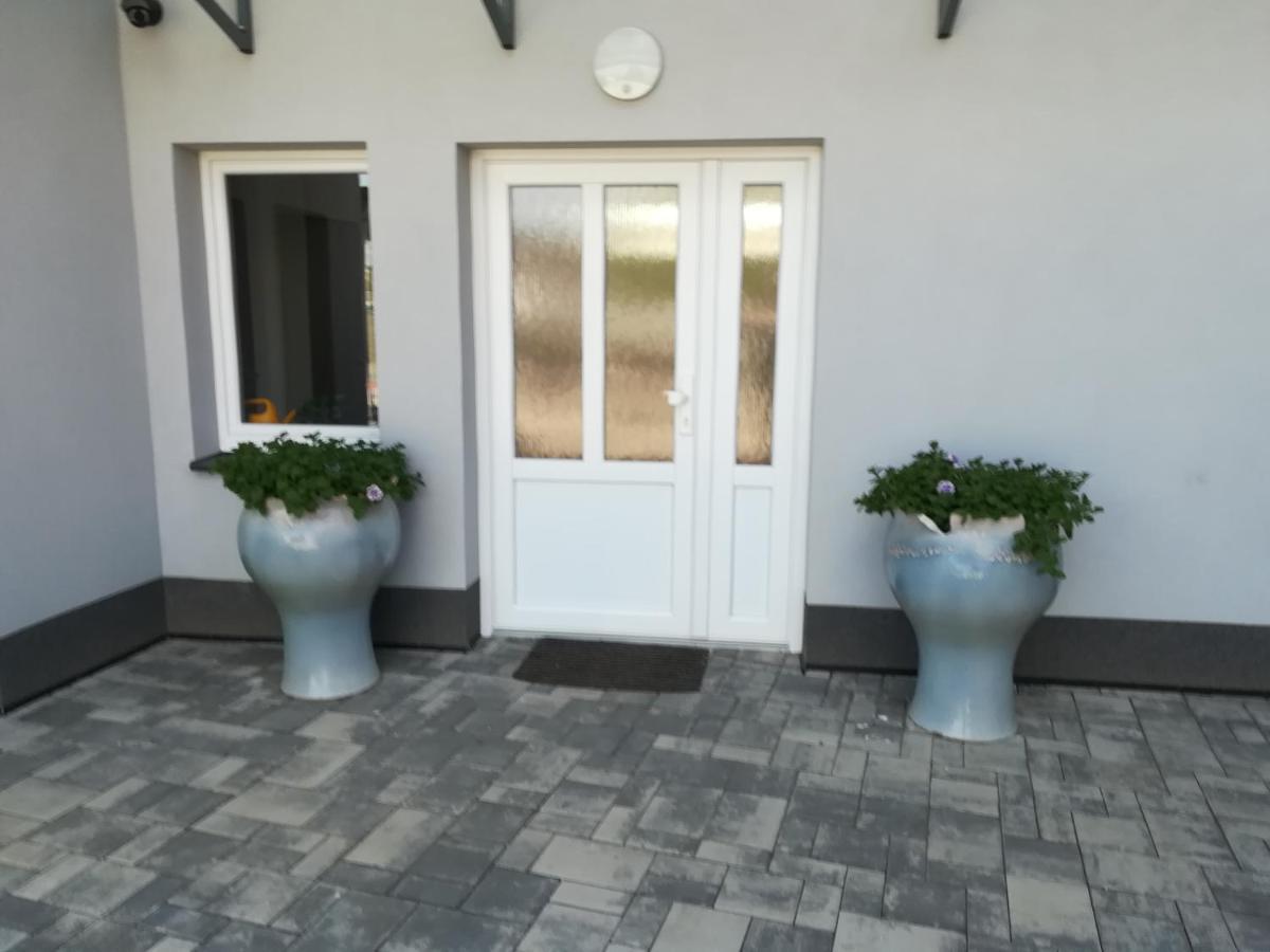 Penzion Sapara Velke Bilovice Exterior photo